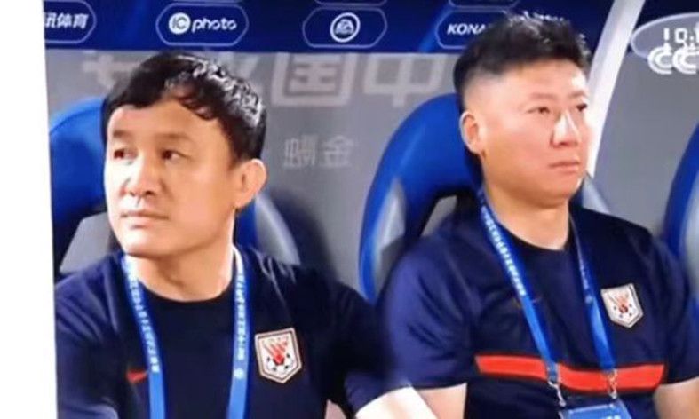 双方上赛季英超两回合较量，曼城先是客场0-1落败，随后主场4-1成功复仇。